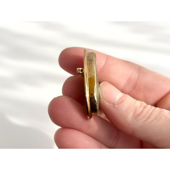 Green Jade Gold Filled Oval 1950's Catamore Brooch | Lapel Pin - Picture 4 of 11